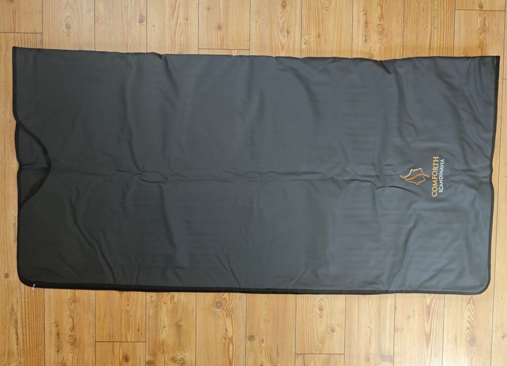 Comforth infrarød luksus saunatæppe foldet ud og klar til brug