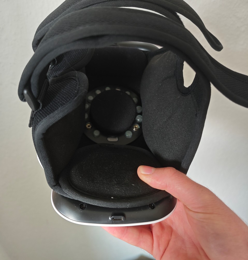 Jeg holder Kneelux Pro i hånden